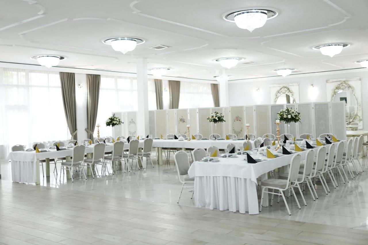 Hotel Greys Polonia Zasutowo Ngoại thất bức ảnh